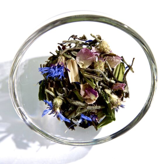 Om na bazie białej herbaty