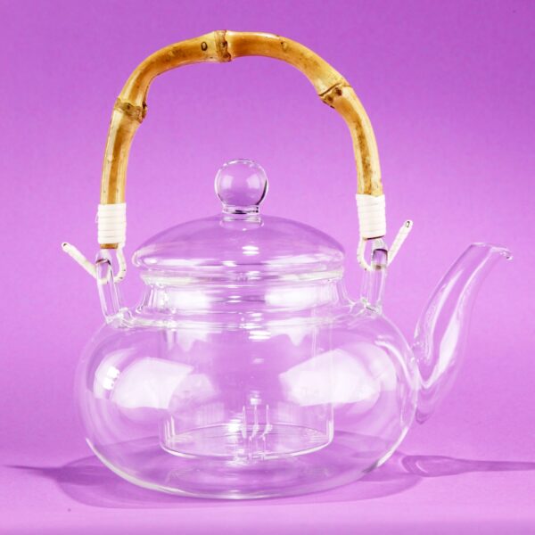 Szklany czajniczek do herbaty z bambusową rączką 600ml
